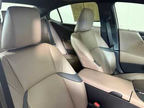 Certified 2024 Lexus ES 350 w/ Premium Package FWD image 32