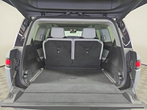 Used 2024 Rivian R1S Adventure AWD/4WD image 15