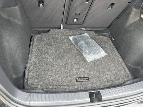 Certified 2023 Volkswagen Taos SE w/ Panoramic Sunroof Package FWD image 29