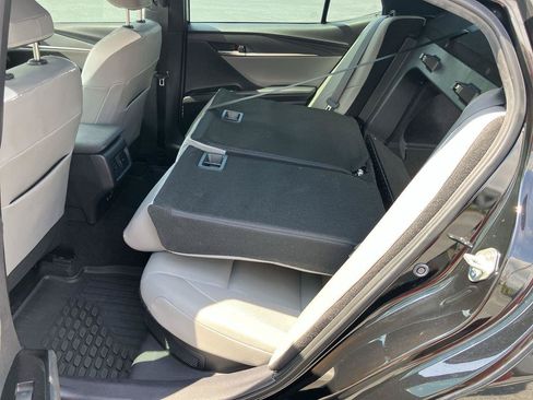 Used 2025 Toyota Camry SE w/ Convenience Package FWD image 24