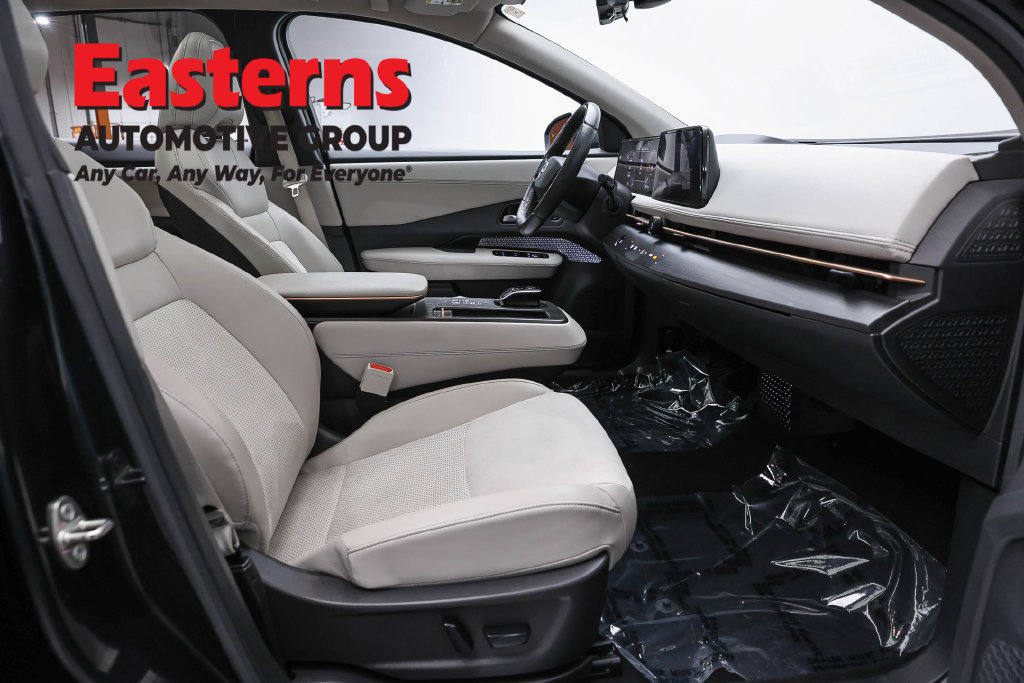 Used 2023 Nissan Ariya AWD image 26