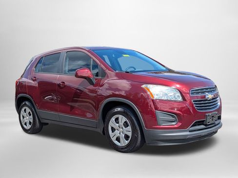 Used 2016 Chevrolet Trax LS FWD image 2