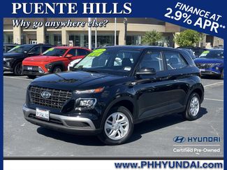 Certified 2025 Hyundai Venue SE video 1