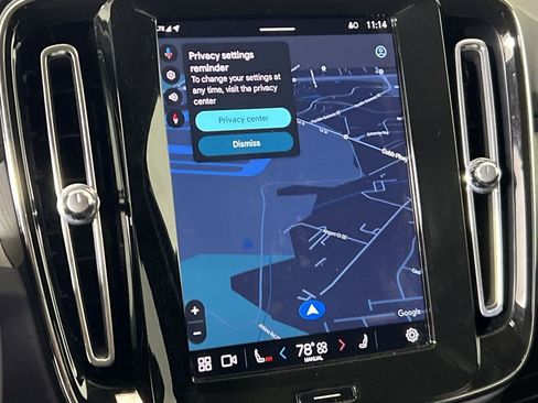 Certified 2025 Volvo XC40 B5 Plus image 19