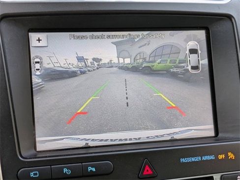 Used 2017 Ford Explorer Platinum image 26