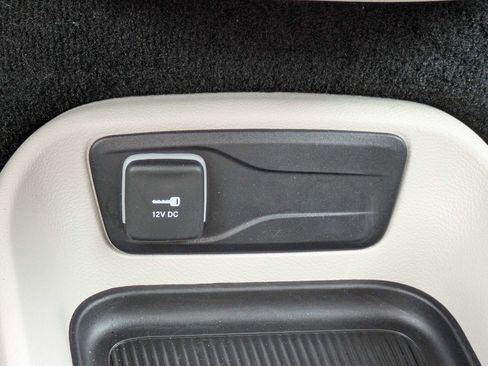 Used 2024 Chrysler Voyager LX FWD image 29