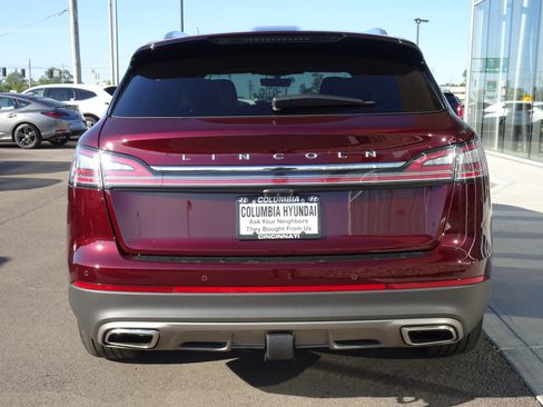 Used 2022 Lincoln Nautilus Reserve w/ Equipment Group 202A image 4