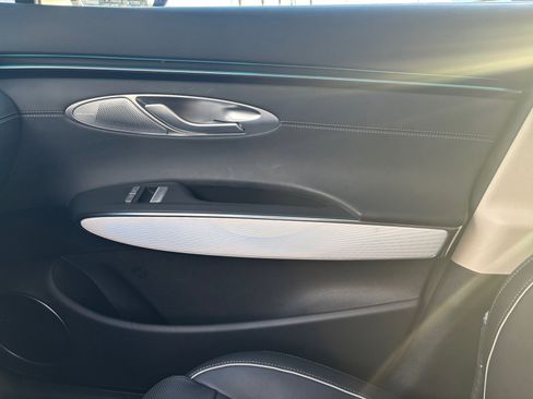 Used 2026 Genesis GV70 2.5T Advanced image 16