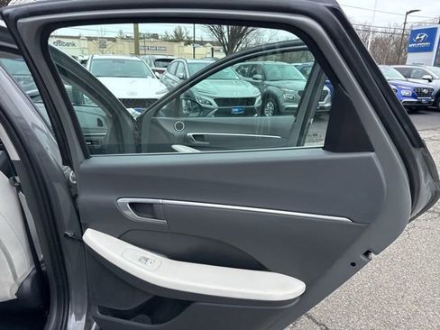 Used 2023 Hyundai Sonata SEL w/ Winter Weather Package image 27