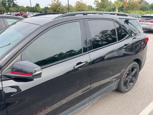 Used 2023 Chevrolet Equinox Premier FWD image 5