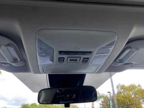 Used 2023 Toyota RAV4 XLE Premium image 31