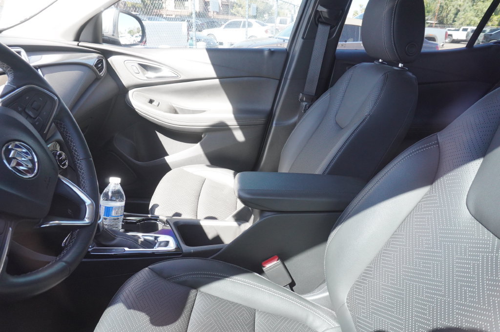Used 2023 Buick Encore GX Essence w/ Experience Buick Package FWD image 9