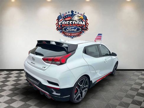 Used 2022 Hyundai Veloster N FWD image 5