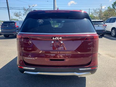 Certified 2024 Kia Carnival SX Prestige FWD image 5