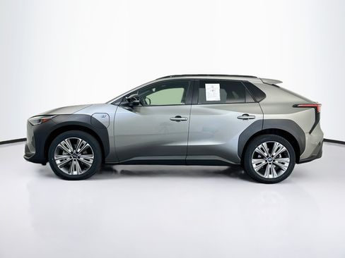 Used 2023 Subaru Solterra AWD image 4