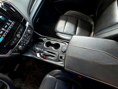 Used 2019 Chevrolet Traverse Premier w/ Redline Edition AWD/4WD image 34