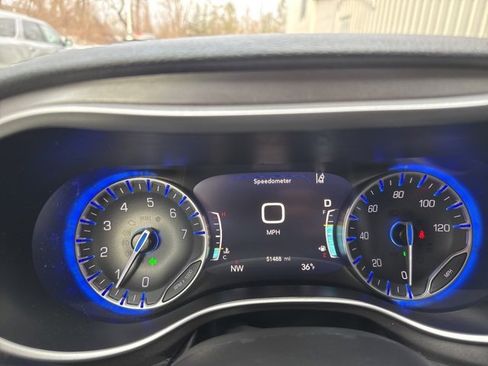 Used 2023 Chrysler Pacifica Touring-L w/ Road Tripper Package image 25