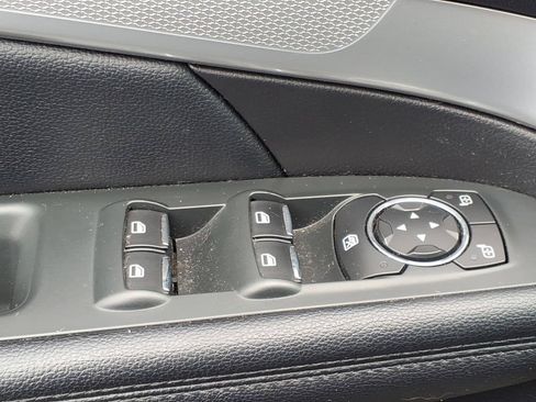 Used 2017 Ford Explorer XLT AWD/4WD image 31