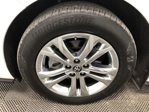 Used 2023 Toyota Sienna XSE w/ XSE Plus Package AWD/4WD image 30