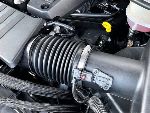 Used 2024 Chevrolet Silverado 1500 Custom AWD/4WD image 34