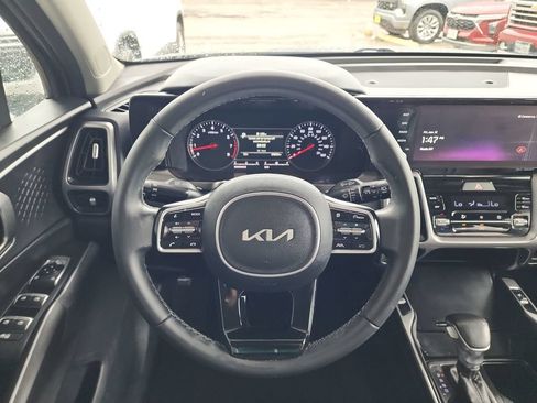 Used 2023 Kia Sorento S w/ Panoramic Sunroof Package FWD image 19