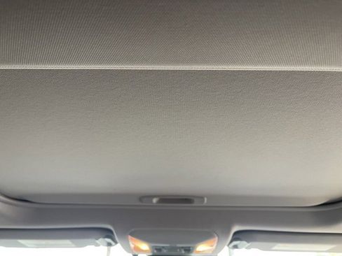 Used 2021 Toyota RAV4 Limited image 12