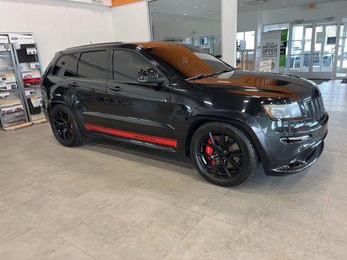 Used 2012 Jeep Grand Cherokee SRT8 w/ Luxury Group II AWD/4WD image 19