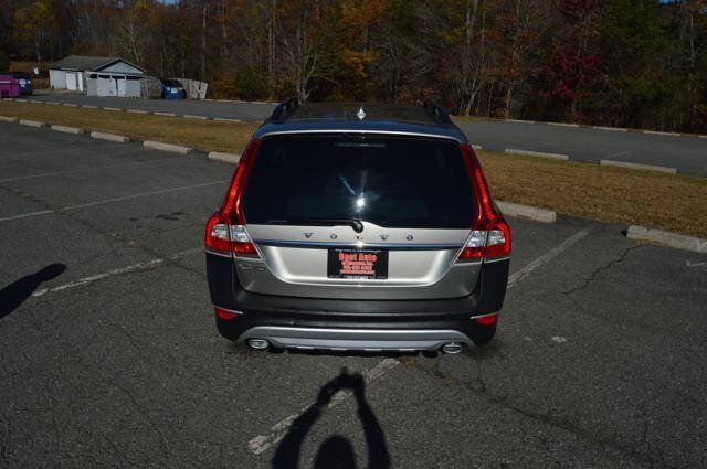 Used 2016 Volvo XC70 T5 Premier w/ Proximity Package FWD image 10