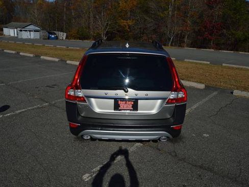 Used 2016 Volvo XC70 T5 Premier w/ Proximity Package FWD image 10