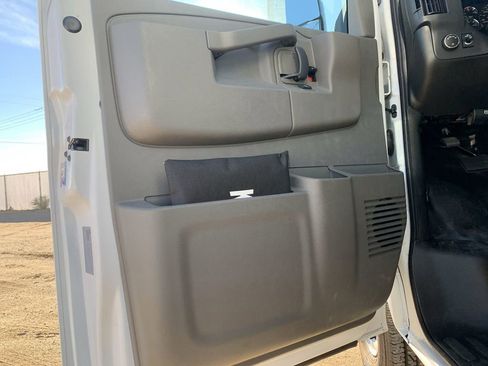 New 2025 Chevrolet Express 3500 w/ Power Convenience Package image 20