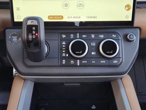 New 2026 Land Rover Defender 130 V8 AWD/4WD image 18