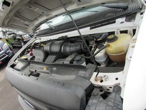 Used 2012 Ford E-450 and Econoline 450 Super Duty w/ PWR Locks & Windows Group image 23