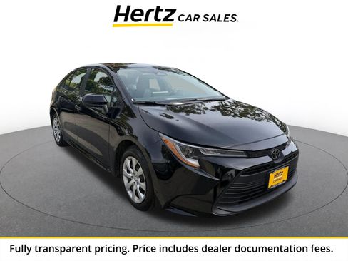 Used 2025 Toyota Corolla LE FWD image 1