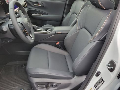Used 2024 Toyota Crown AWD/4WD image 33