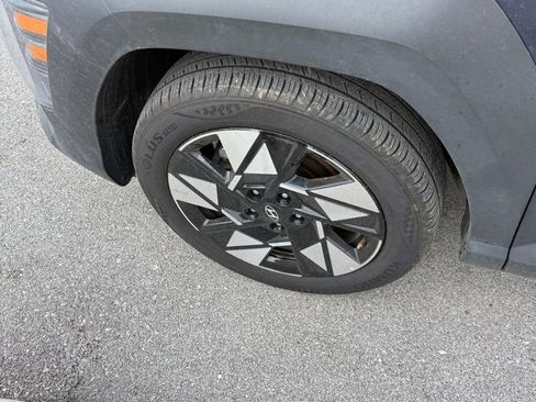 Used 2025 Hyundai Kona SEL FWD image 13