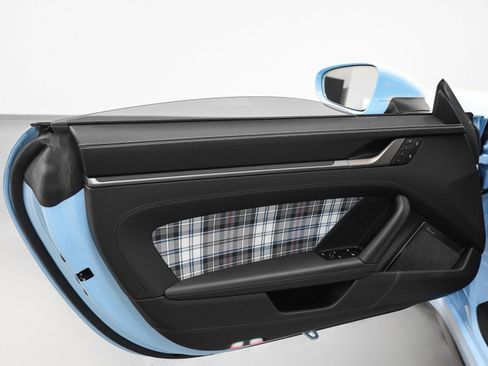 Used 2025 Porsche 911 Turbo image 80