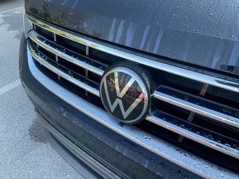 Used 2024 Volkswagen Tiguan SE FWD image 4
