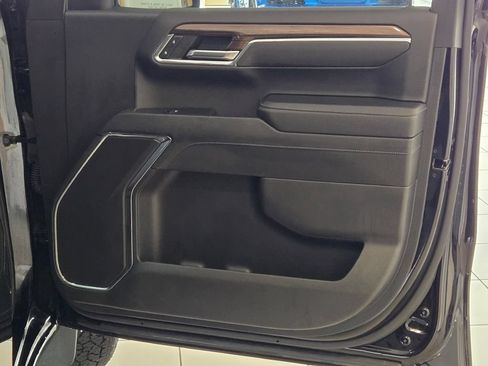 Certified 2024 Chevrolet Silverado 1500 RST w/ Z71 Off-Road Package AWD/4WD image 5