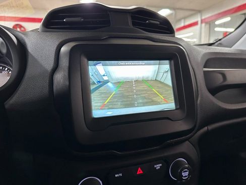 Used 2019 Jeep Renegade Sport w/ Sport Appearance Group image 25