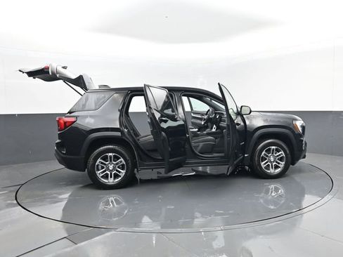 Used 2025 GMC Terrain Elevation image 29