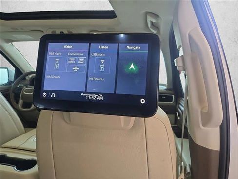 Used 2021 GMC Yukon XL Denali w/ Denali Premium Package image 23