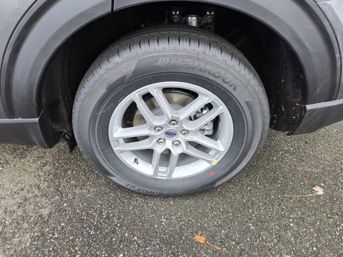 New 2026 Ford Explorer Active image 9