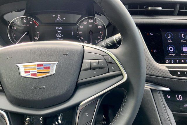Used 2025 Cadillac XT5 Luxury w/ LPO, Floor Liner Package AWD/4WD image 19