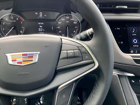 Used 2025 Cadillac XT5 Luxury w/ LPO, Floor Liner Package AWD/4WD image 19