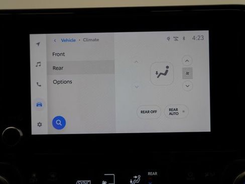 Used 2023 Toyota Highlander XLE image 32