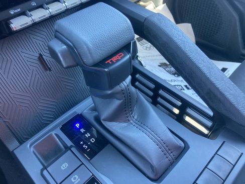 Used 2024 Toyota Tacoma TRD Sport image 23