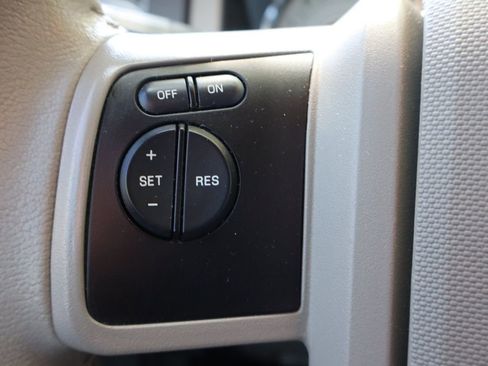 Used 2014 Ford Expedition XLT image 31