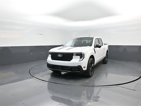 New 2026 Ford Maverick Lariat w/ Black Appearance Package image 3