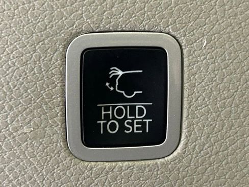 Used 2022 Jeep Wagoneer Series I w/ Convenience Group I AWD/4WD image 16