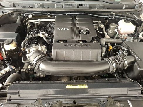 Used 2022 Nissan Frontier PRO-4X w/ Technology Package image 29